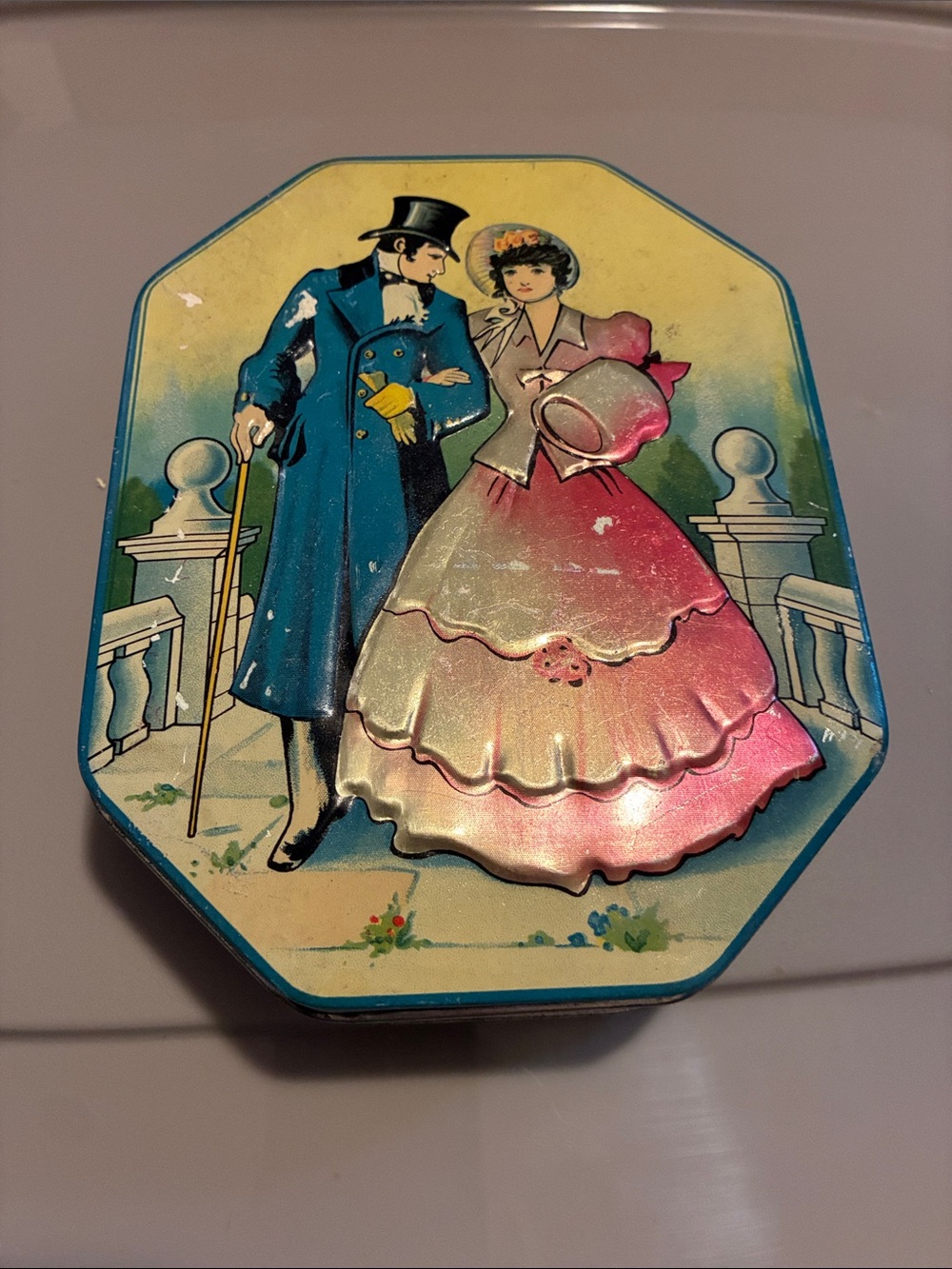 Vintage 1950’s Romantic Couple Decorative Tin - Pink & Blue Home Art